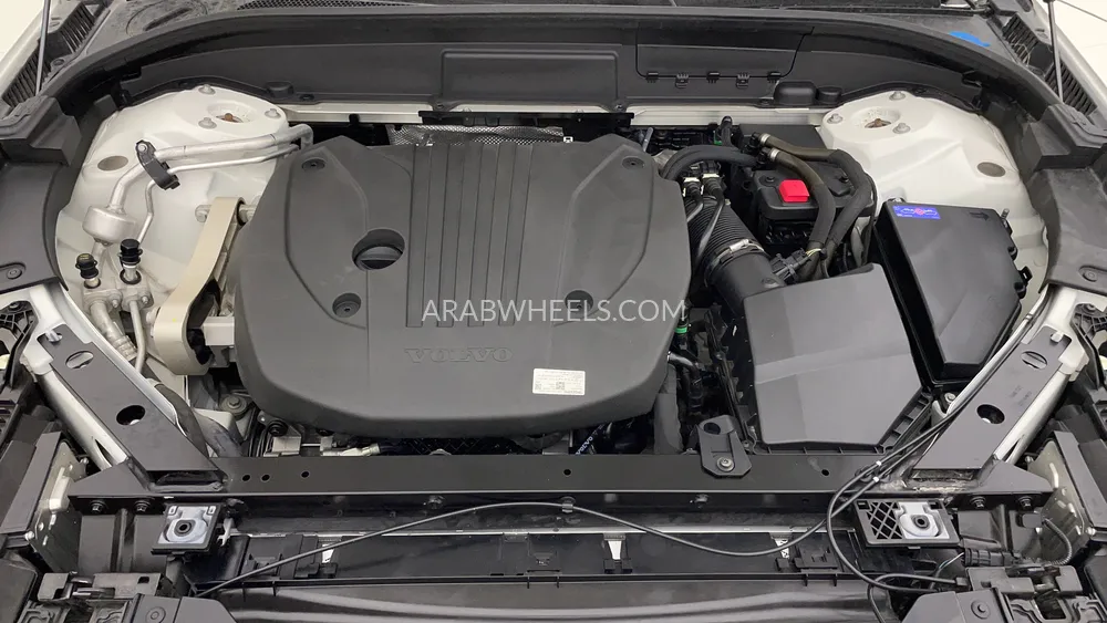 Volvo XC60 2023 for Sale in Dubai Image-9