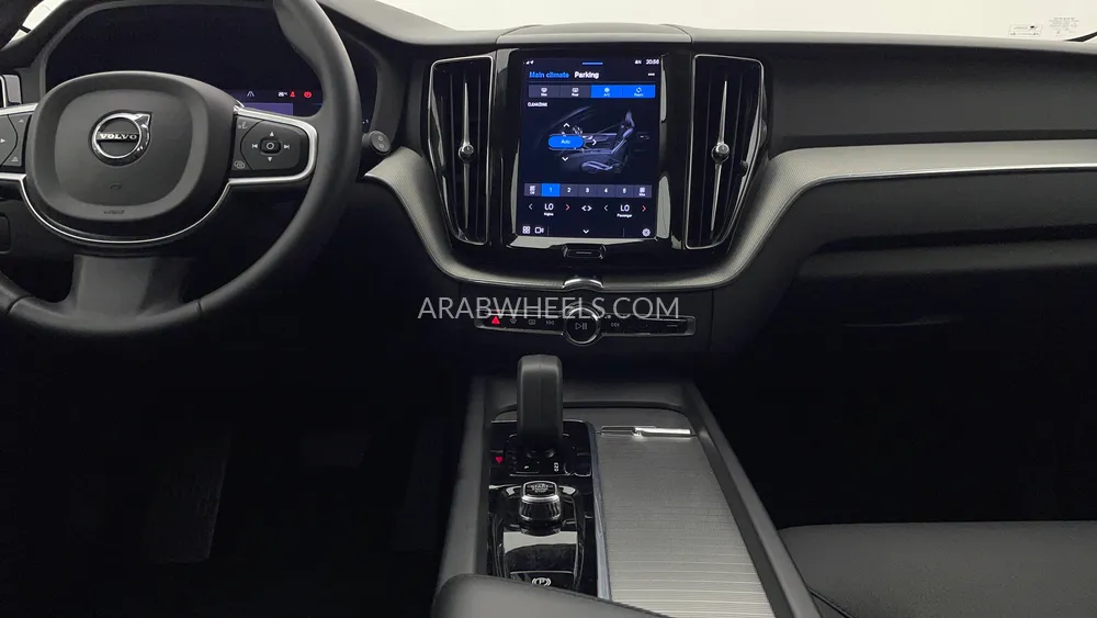 Volvo XC60 2023 for Sale in Dubai Image-14