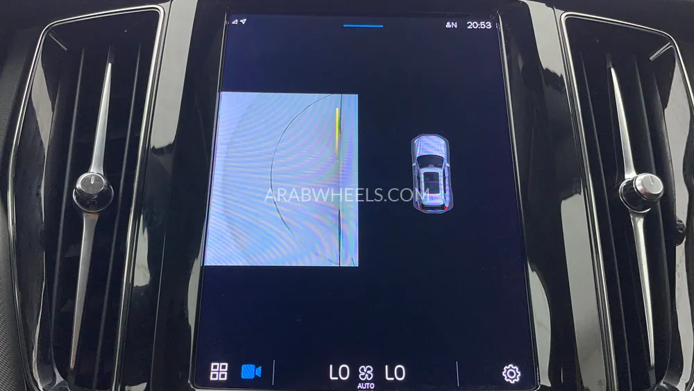 Volvo XC60 2023 for Sale in Dubai Image-18