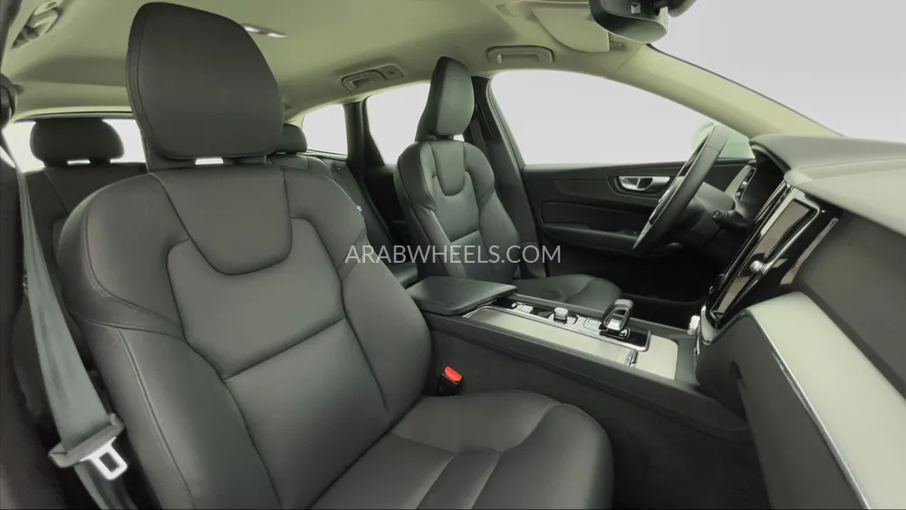 Volvo XC60 2023 for Sale in Dubai Image-27