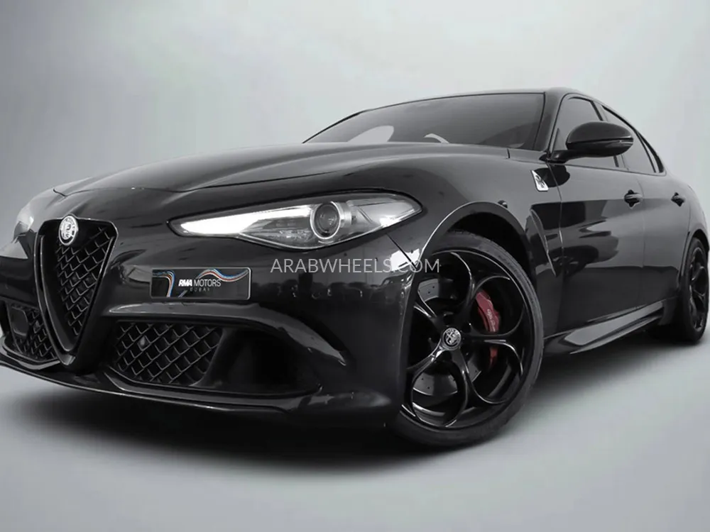 Alfa Romeo Giulia 2020 for Sale in Dubai Image-5