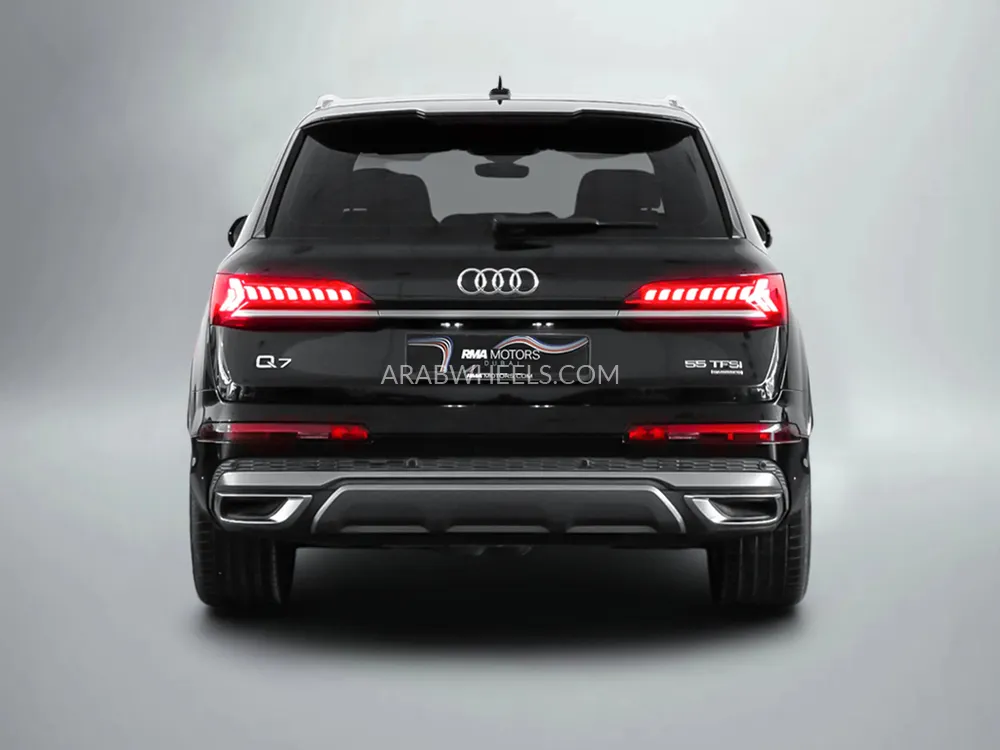 أودي Q7 2021 for Sale in دبي Image-4