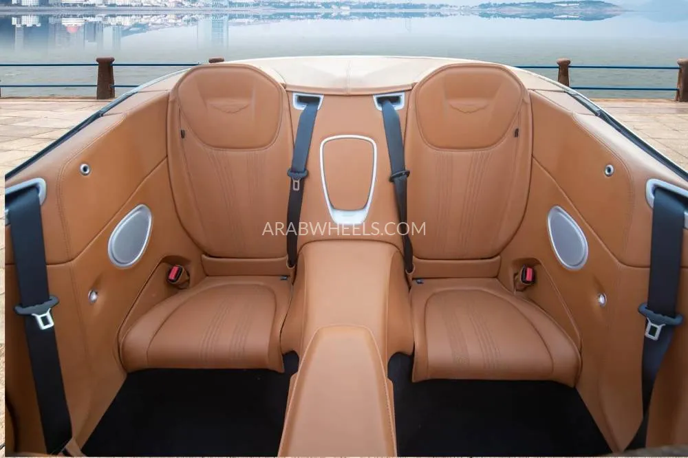 Aston Martin DB11 2022 for Sale in Dubai Image-16