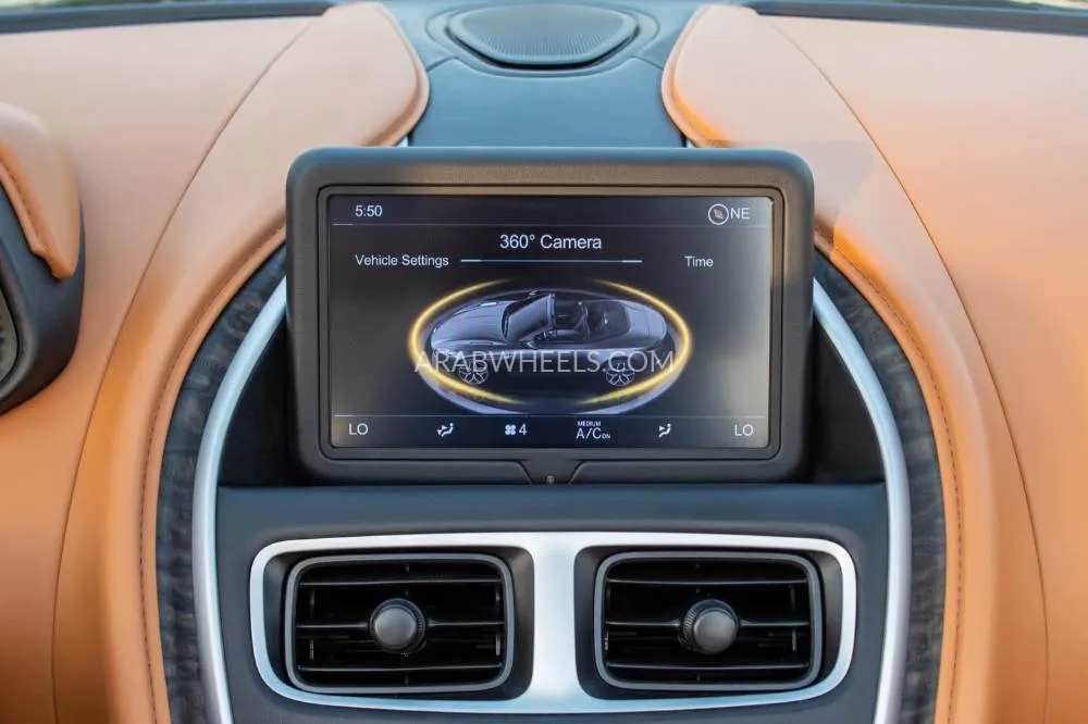 Aston Martin DB11 2022 for Sale in Dubai Image-18