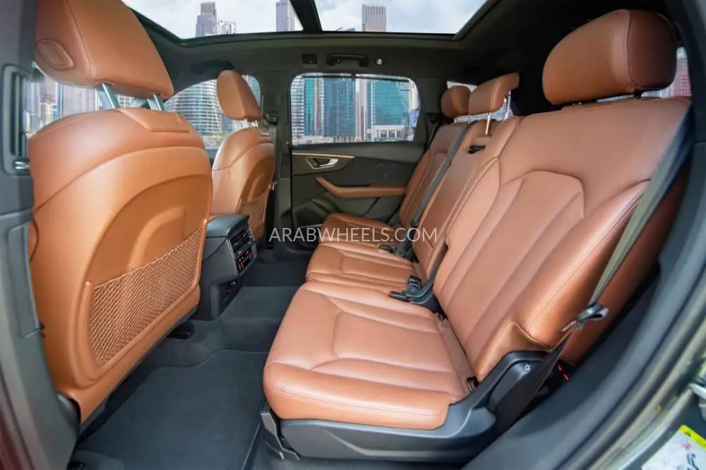أودي Q7 2021 for Sale in دبي Image-14