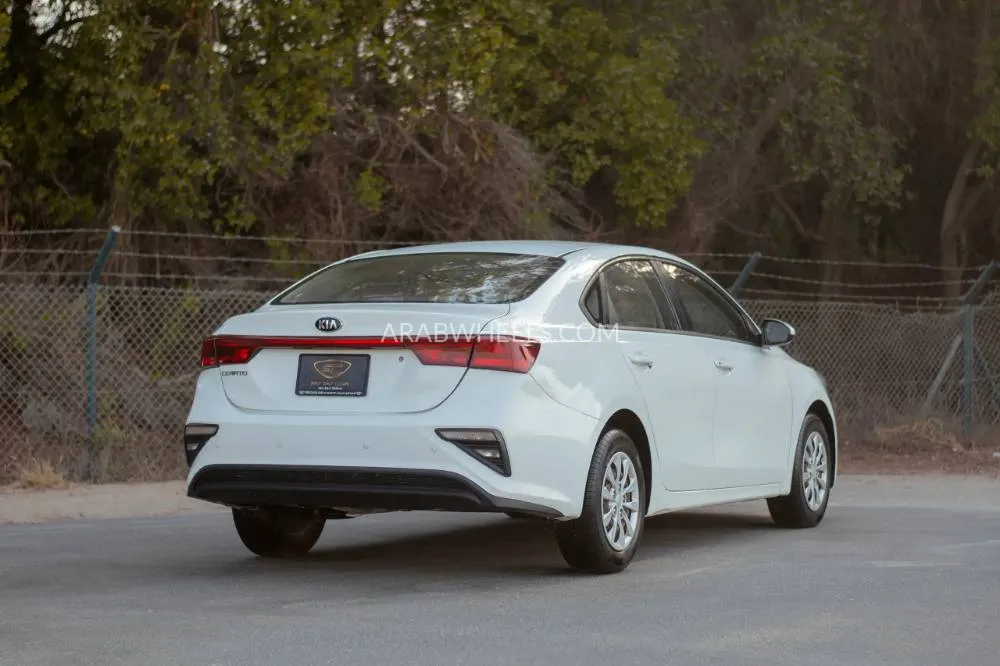 Kia Cerato 2022 for Sale in Sharjah Image-4