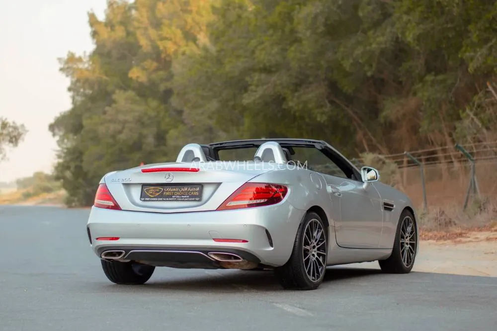 مرسيدس بنز SLC Class 2017 for Sale in الشارقة Image-3