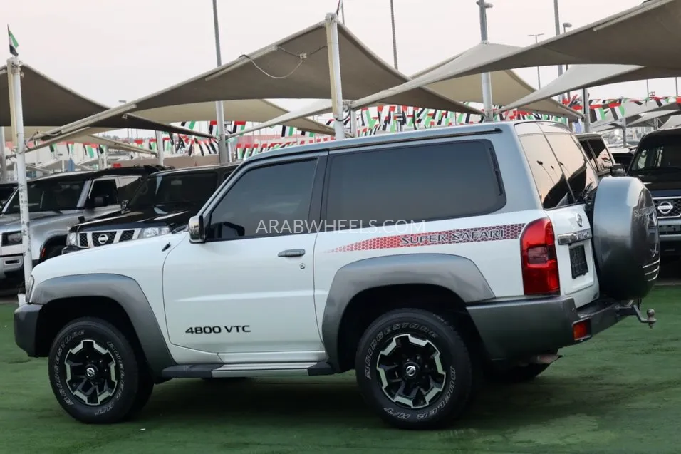 Nissan Patrol 2022 for Sale in Sharjah Image-4