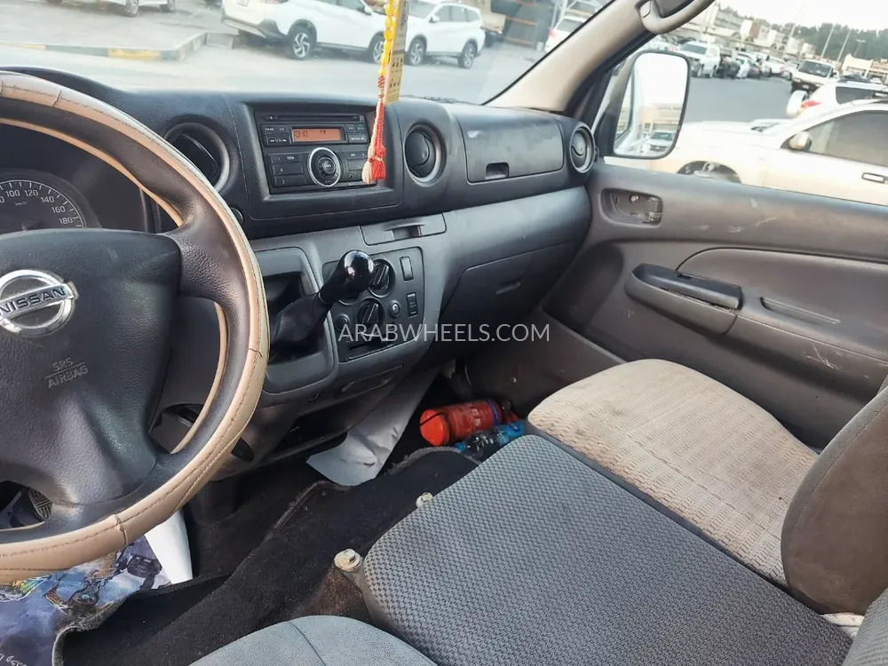 Nissan Urvan 2015 for Sale in Sharjah Image-7