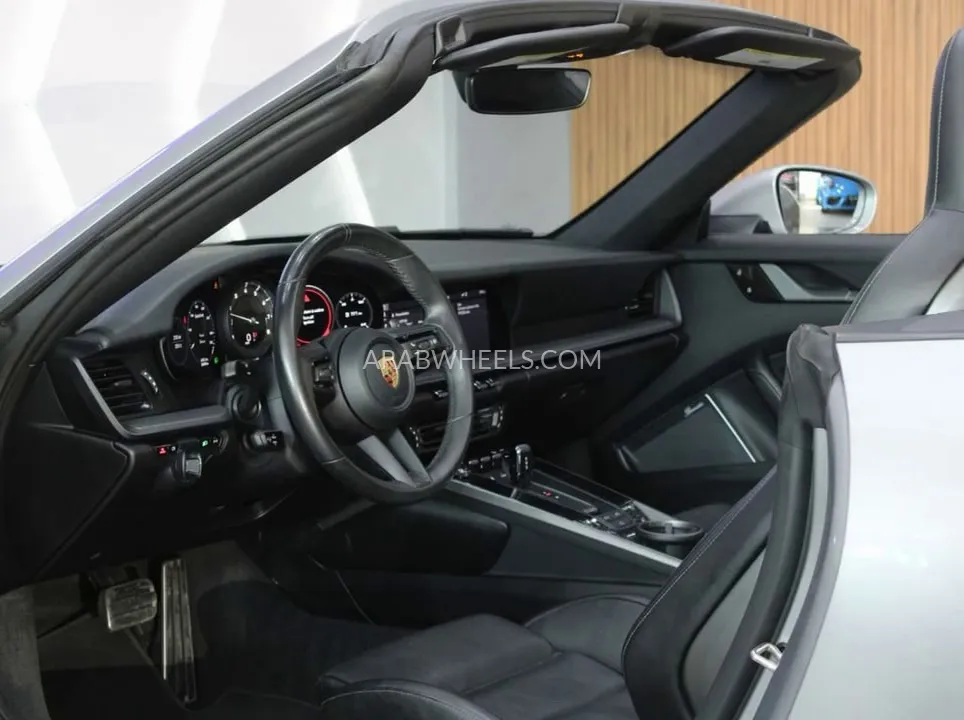 Porsche 911 2021 for Sale in Dubai Image-5