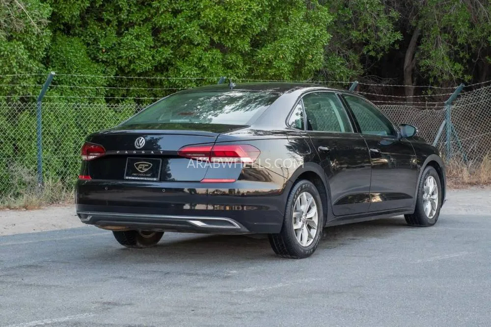 Volkswagen Passat 2022 for Sale in Sharjah Image-4