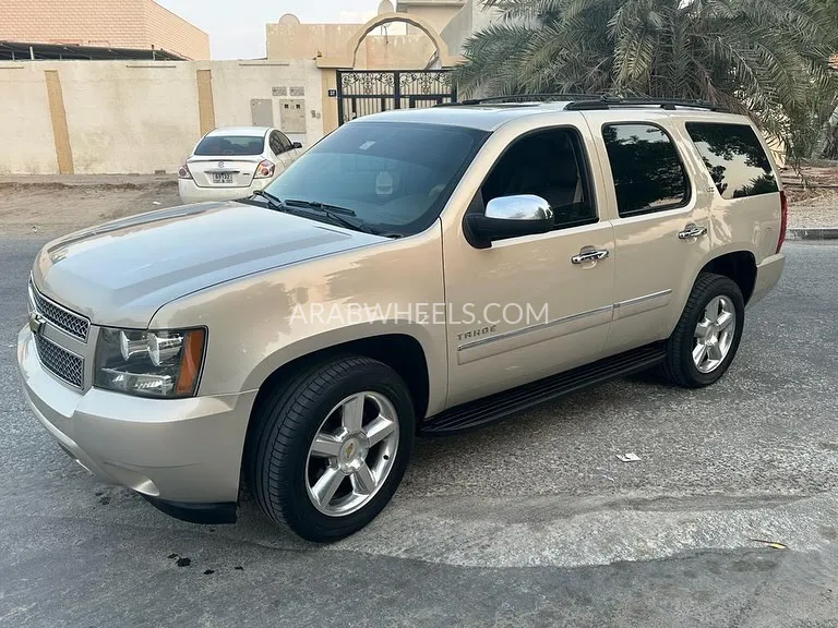 Chevrolet Tahoe 2011 for Sale in Sharjah Image-2