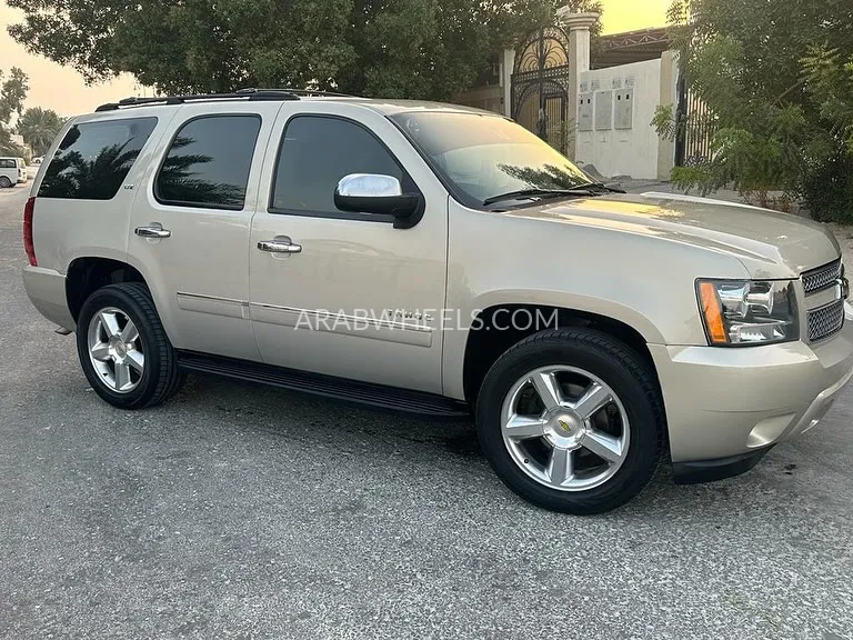 Chevrolet Tahoe 2011 for Sale in Sharjah Image-5