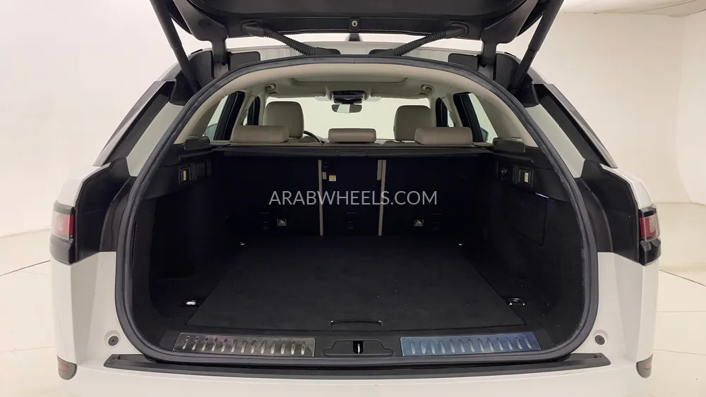 لاند روفر رينج روفر فيلار 2018 for Sale in دبي Image-28