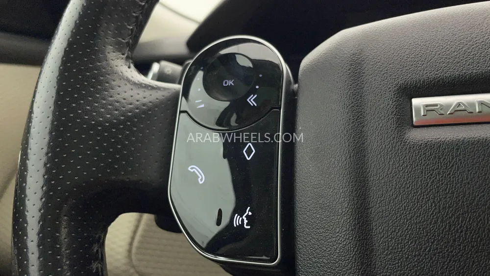 لاند روفر رينج روفر فيلار 2018 for Sale in دبي Image-52