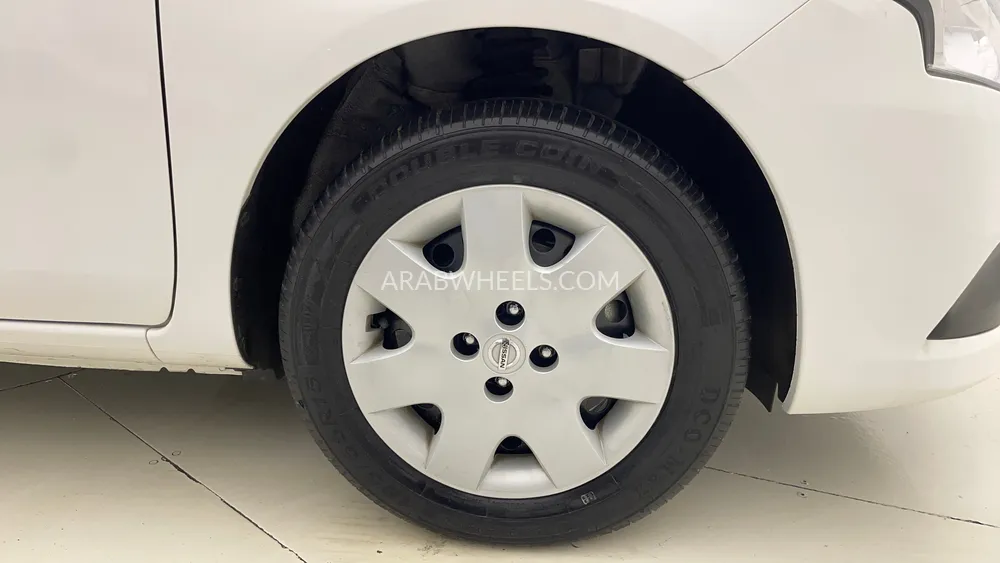 Nissan Sunny 2023 for Sale in Dubai Image-10