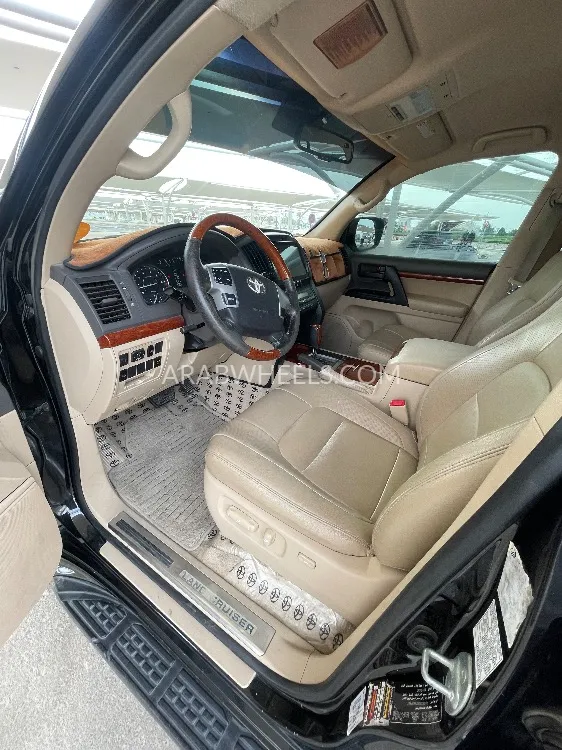 تويوتا لاند كروزر 2012 for Sale in أبو ظبي Image-5