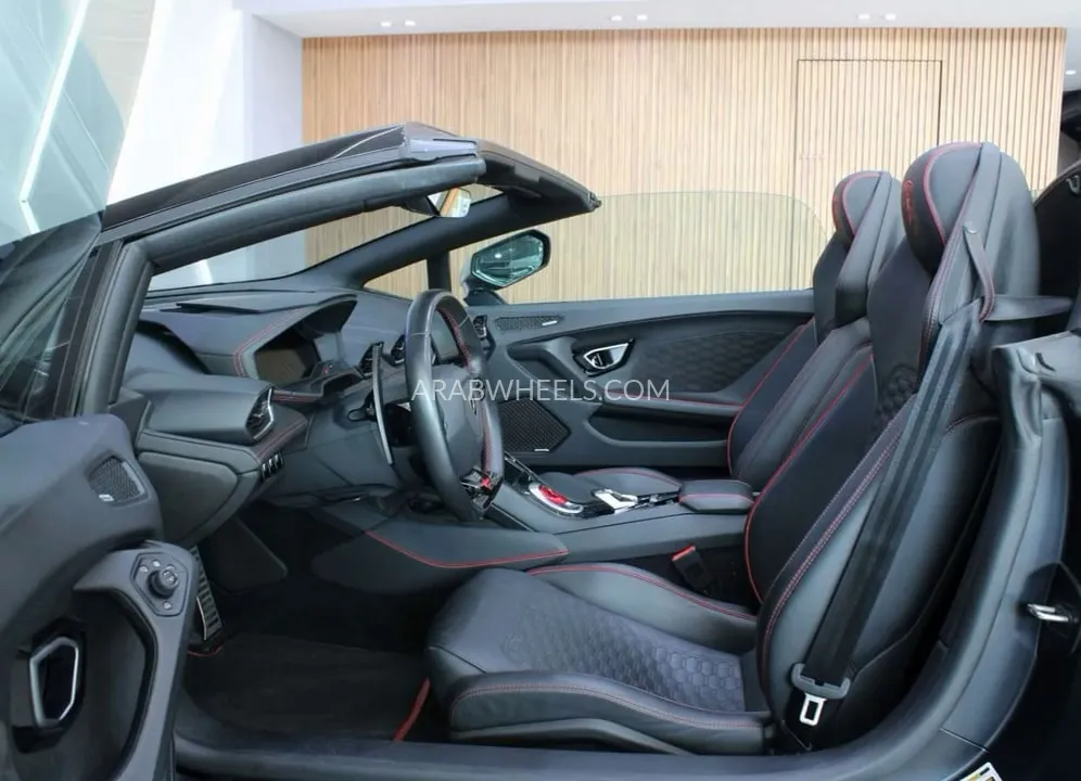 لامبورغيني هوراكان 2023 for Sale in دبي Image-10