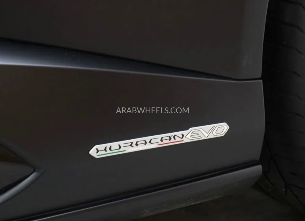 لامبورغيني هوراكان 2023 for Sale in دبي Image-23