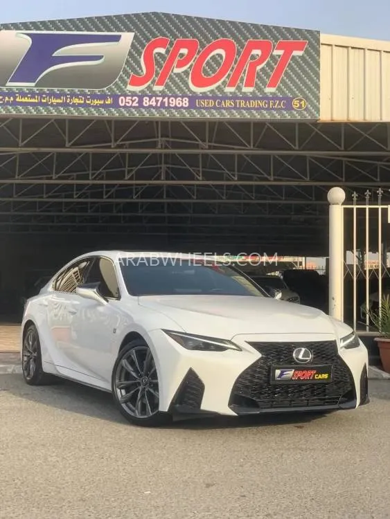 Lexus IS 2022 for Sale in Ajman Image-4