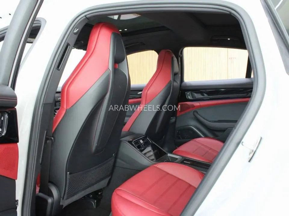 Porsche Panamera 2025 for Sale in Dubai Image-8
