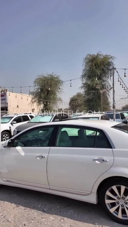 Toyota Avalon 2011 for Sale in Ras Al Khaimah Image-3