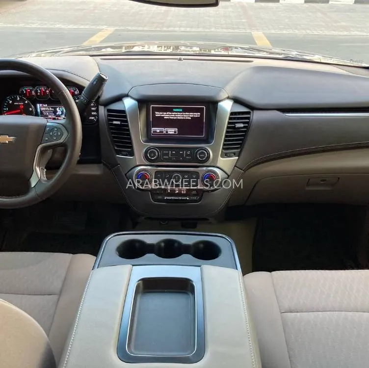 Chevrolet Tahoe 2019 for Sale in Sharjah Image-4