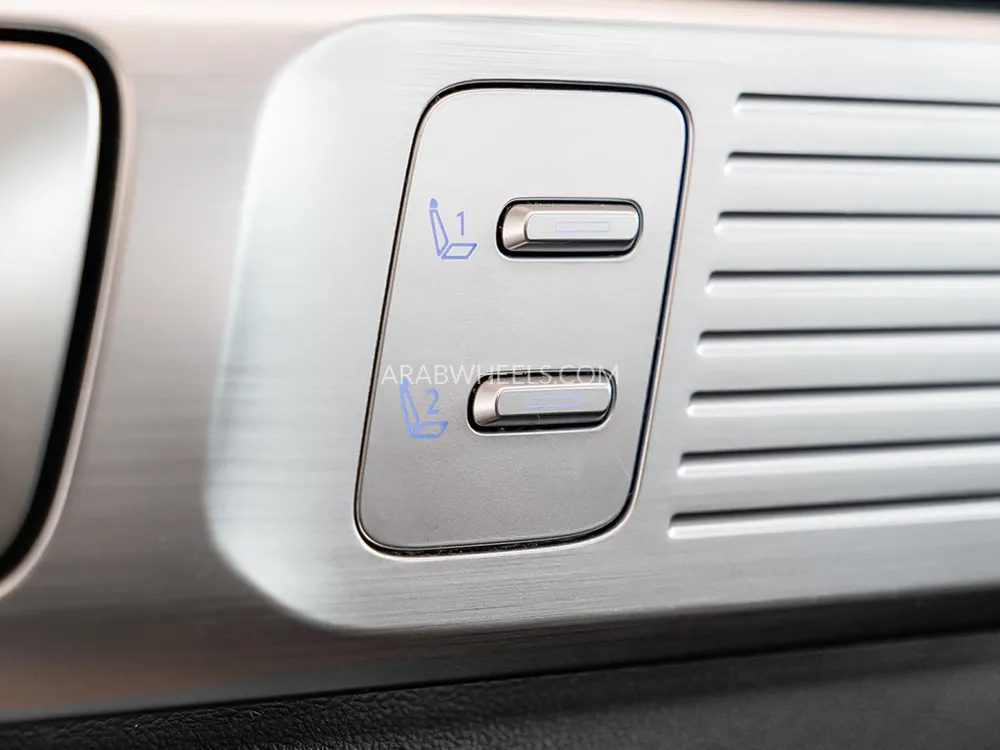 Hyundai Santa Fe 2024 for Sale in Dubai Image-16