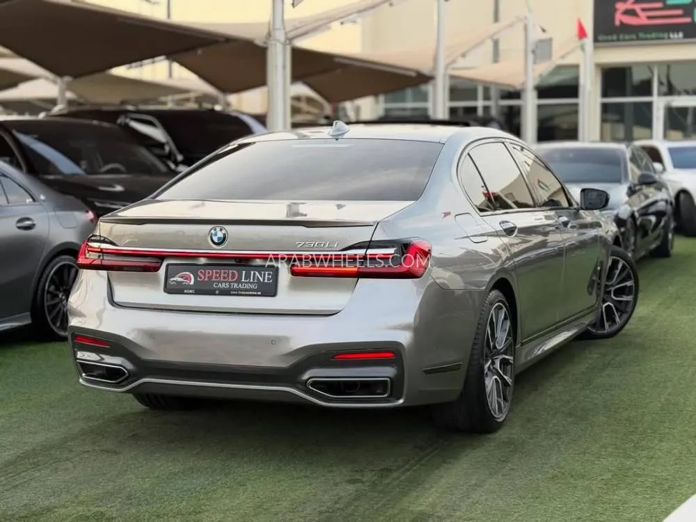 بي إم دبليو الفئة السابعة 2022 for Sale in الشارقة Image-6