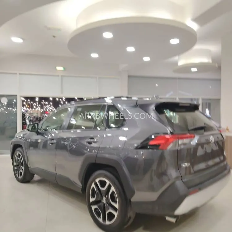 Toyota Rav4 2019 for Sale in Sharjah Image-5