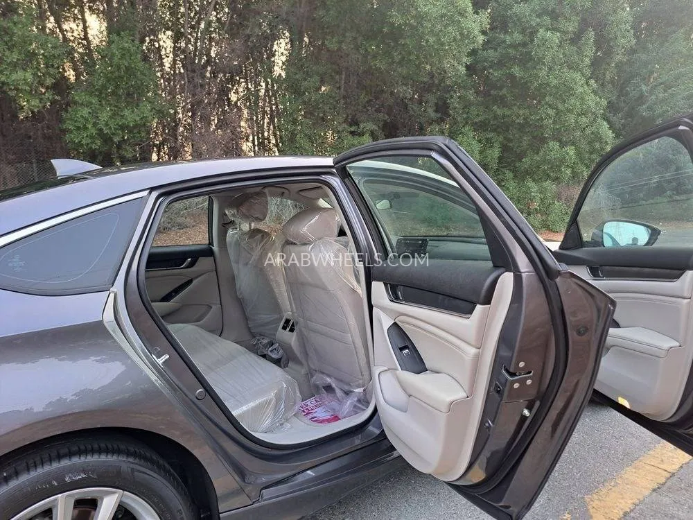 Honda Accord 2022 for Sale in Sharjah Image-11