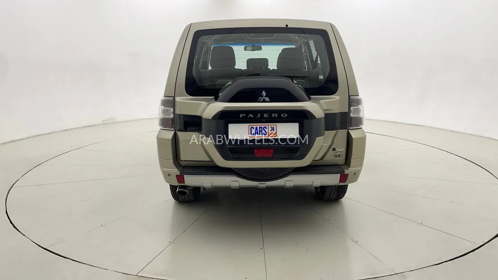 ميتسوبيشي باجيرو 2017 for Sale in دبي Image-4