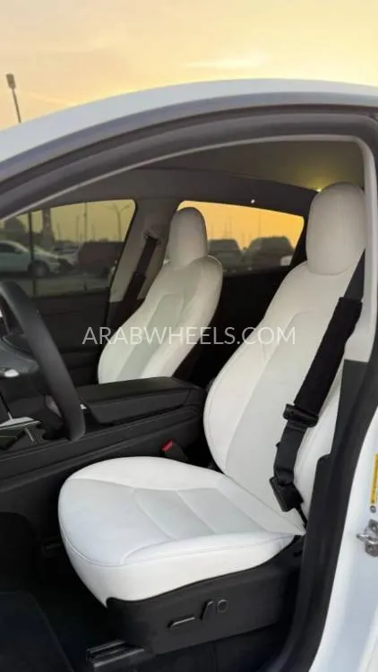 Tesla Model X 2018 for Sale in Ajman Image-6