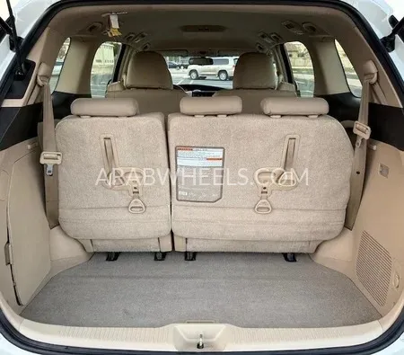 Toyota Previa 2020 for Sale in Dubai Image-9