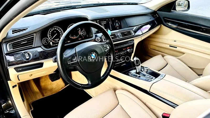 BMW 7 series 2010 for Sale in Dubai Image-7