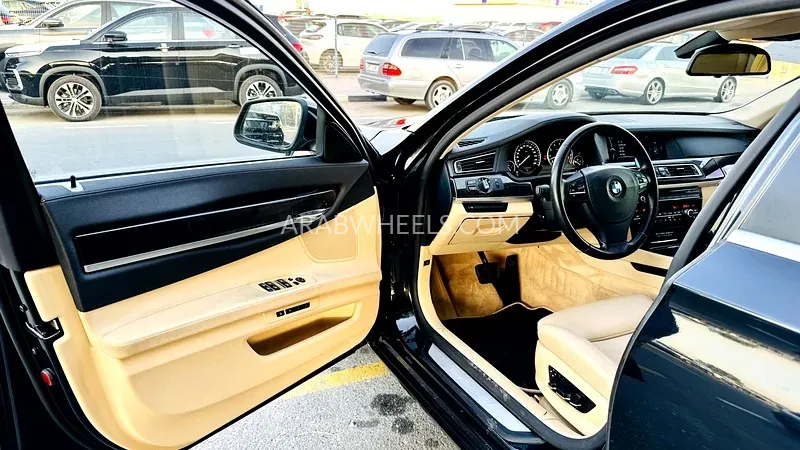 BMW 7 series 2010 for Sale in Dubai Image-9