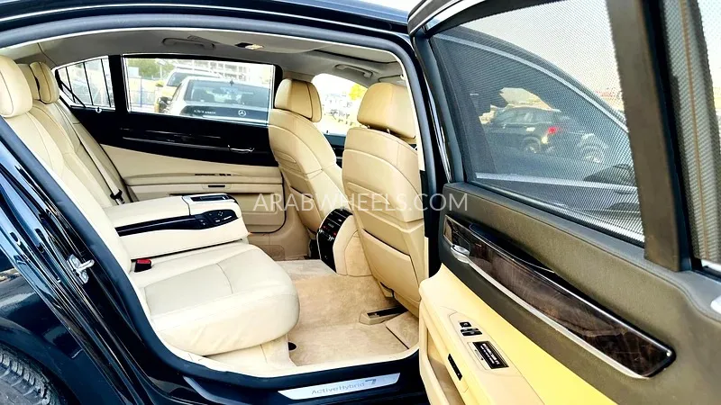 BMW 7 series 2010 for Sale in Dubai Image-14