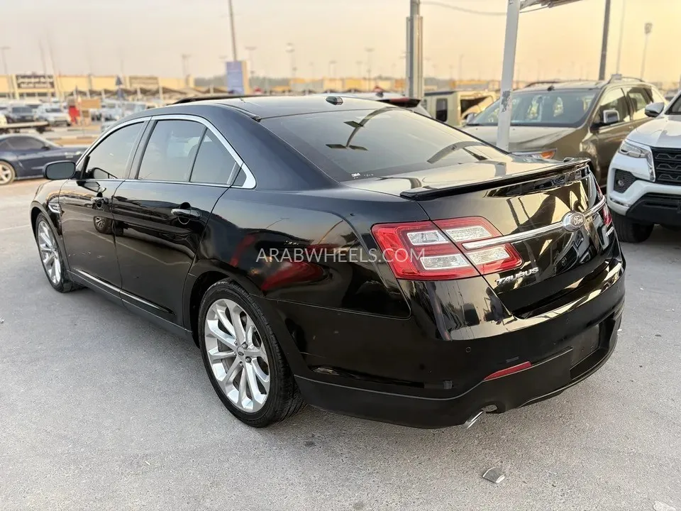 Ford Taurus 2016 for Sale in Sharjah Image-5