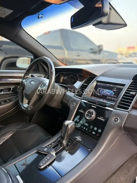 Ford Taurus 2016 for Sale in Sharjah Image-12