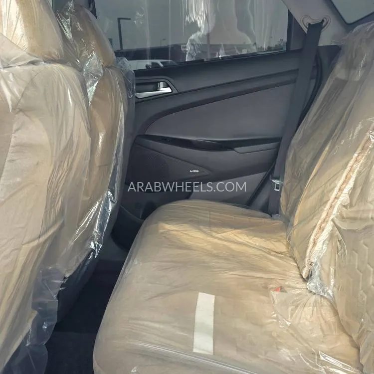 Hyundai Tucson 2016 for Sale in Sharjah Image-12