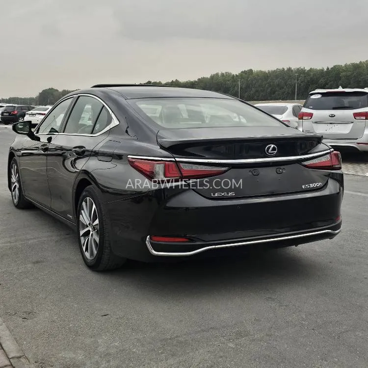 Lexus ES 2020 for Sale in Sharjah Image-12