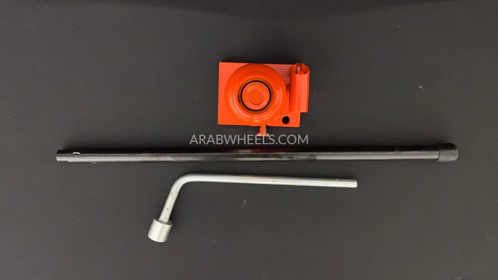 ميتسوبيشي باجيرو 2017 for Sale in دبي Image-29