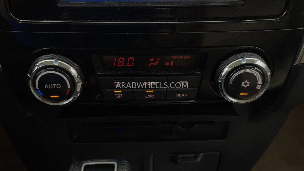 ميتسوبيشي باجيرو 2017 for Sale in دبي Image-42