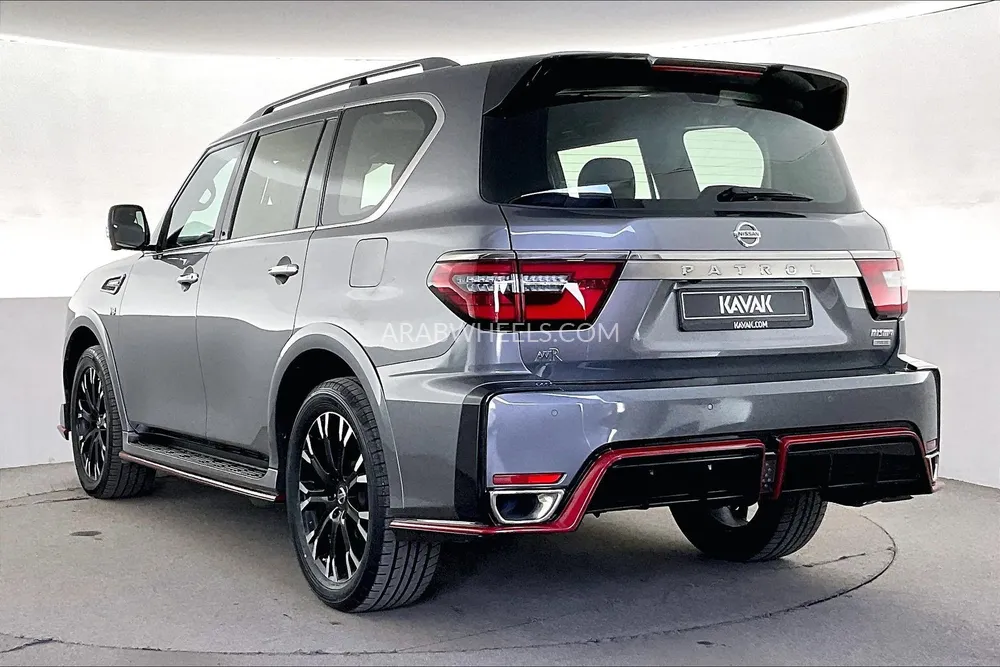 Nissan Patrol 2021 for Sale in Dubai Image-4
