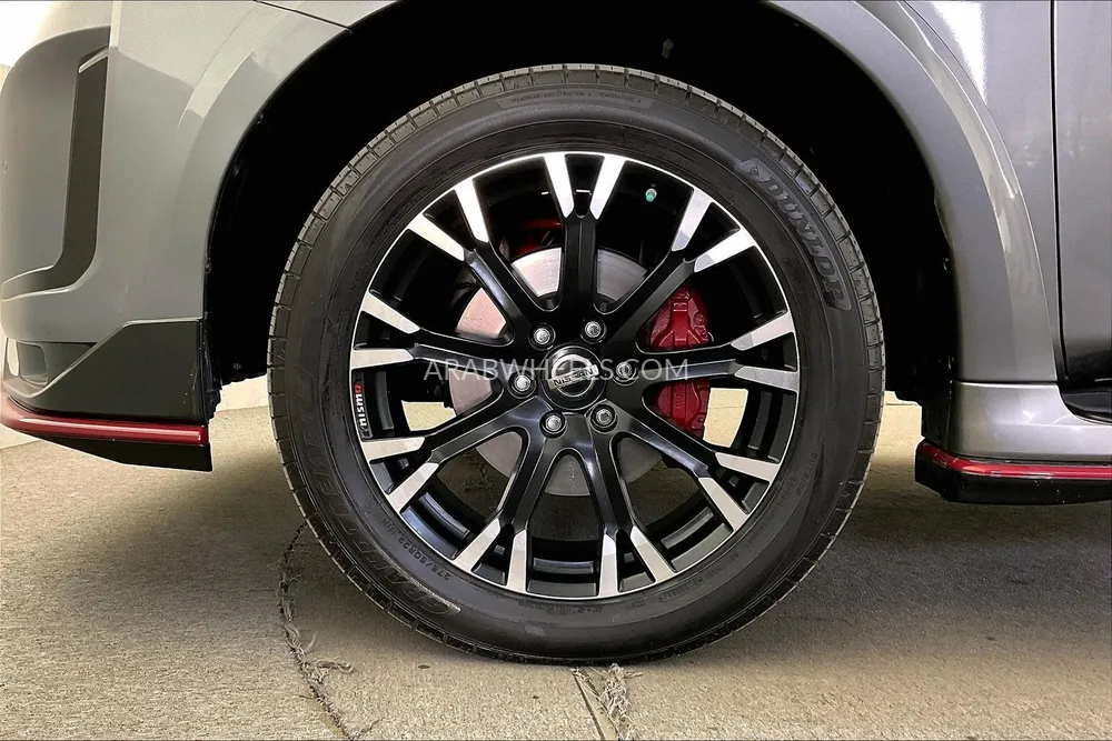 Nissan Patrol 2021 for Sale in Dubai Image-9