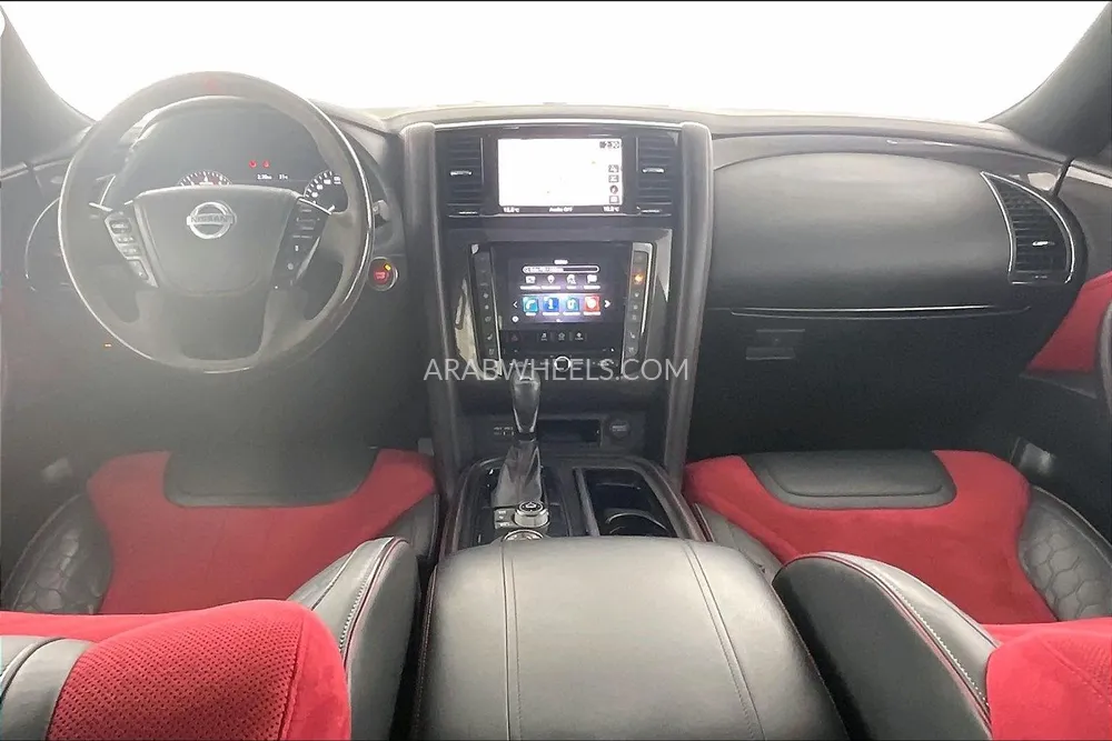 Nissan Patrol 2021 for Sale in Dubai Image-11
