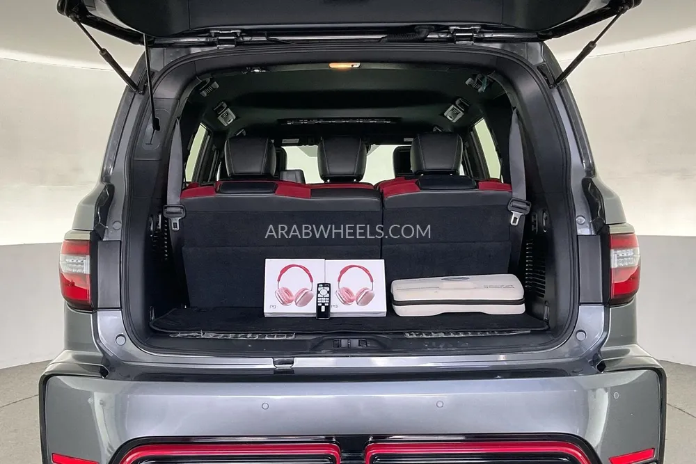 Nissan Patrol 2021 for Sale in Dubai Image-15