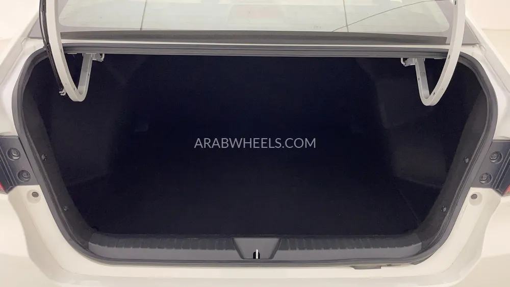 Toyota Yaris 2023 for Sale in Dubai Image-24