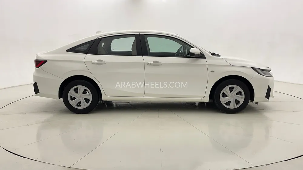 Toyota Yaris 2024 for Sale in Dubai Image-2