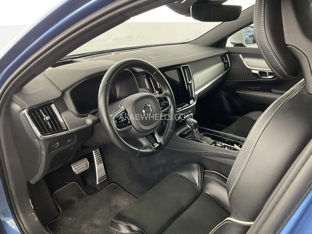 Volvo S90 2018 for Sale in Sharjah Image-8